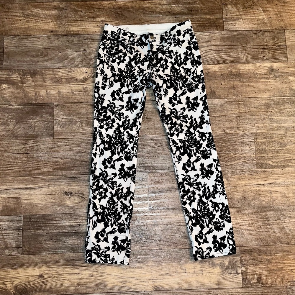 ANN TAYLOR Modern Fit Abstract Black & White Floral Jeans Size 4